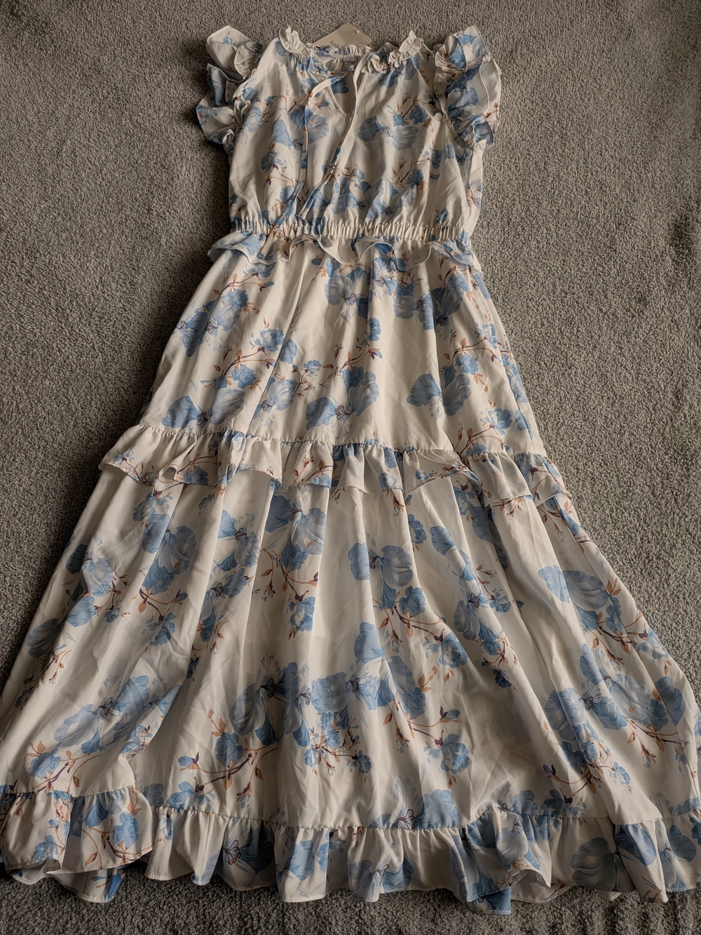 🌼B2G1🌼 Bohme Cream Floral Midi Dress with Blue Blossoms NWT